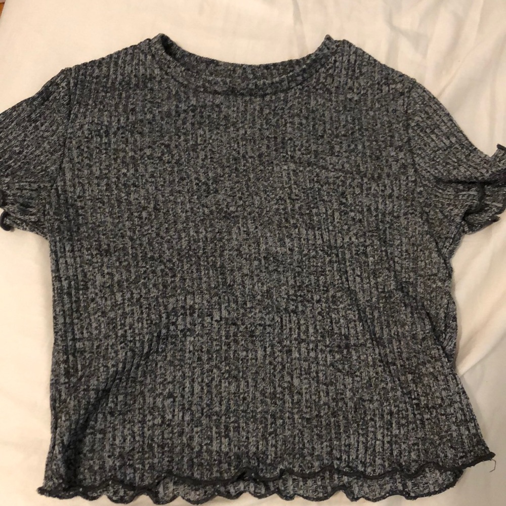 Cute lettuce trim tee cropped